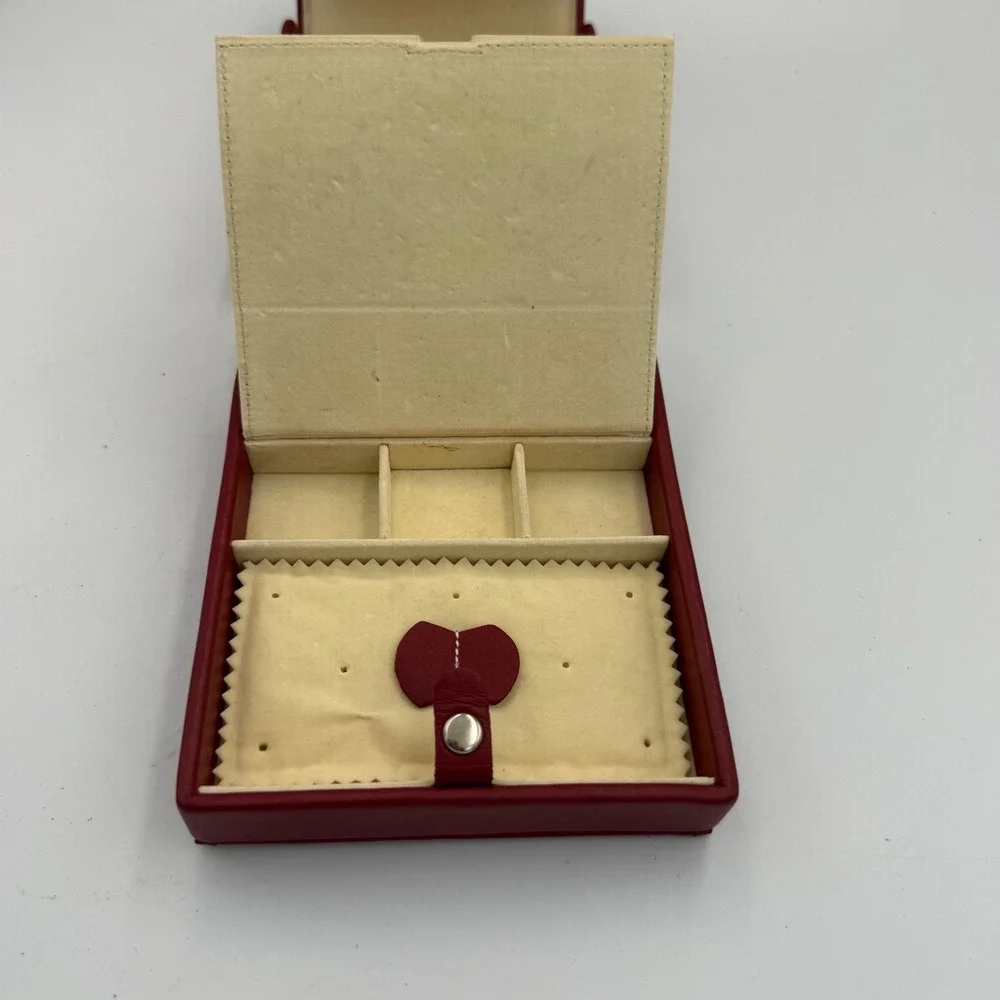 Mary Kay Red Faux Leather Travel Jewelry Case Organizer with Mirror and Handle